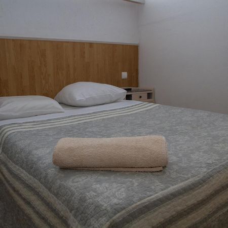 Hotel Durand Le Patio Alès Zewnętrze zdjęcie